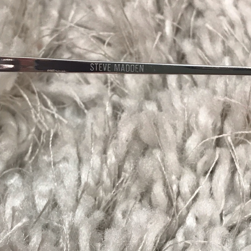 Mirrored Sunglass bundle - Picture 10 of 16
